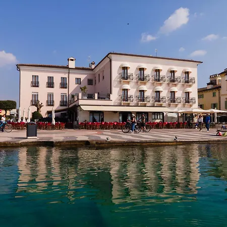 La Vista Postcard Hotel 3*