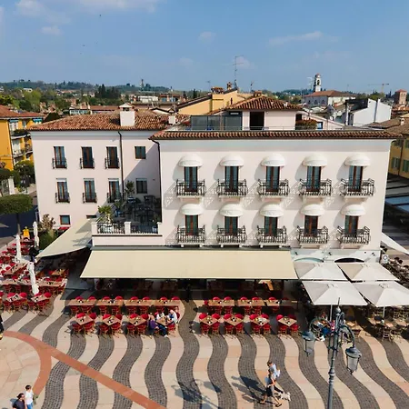 Hotel La Vista Postcard 3*