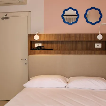 Hotel La Vista Postcard Lazise