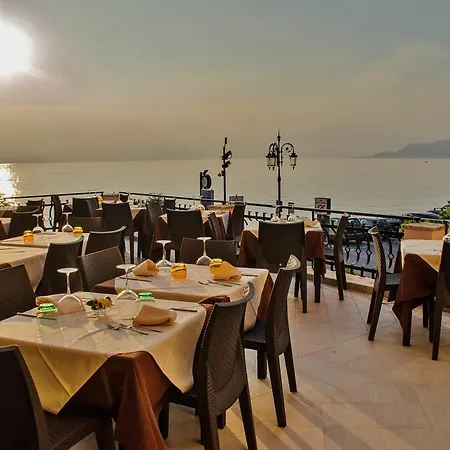 La Vista Postcard Hotel 3*