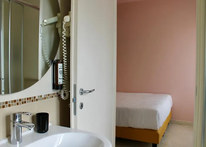 La Vista Postcard Hotell